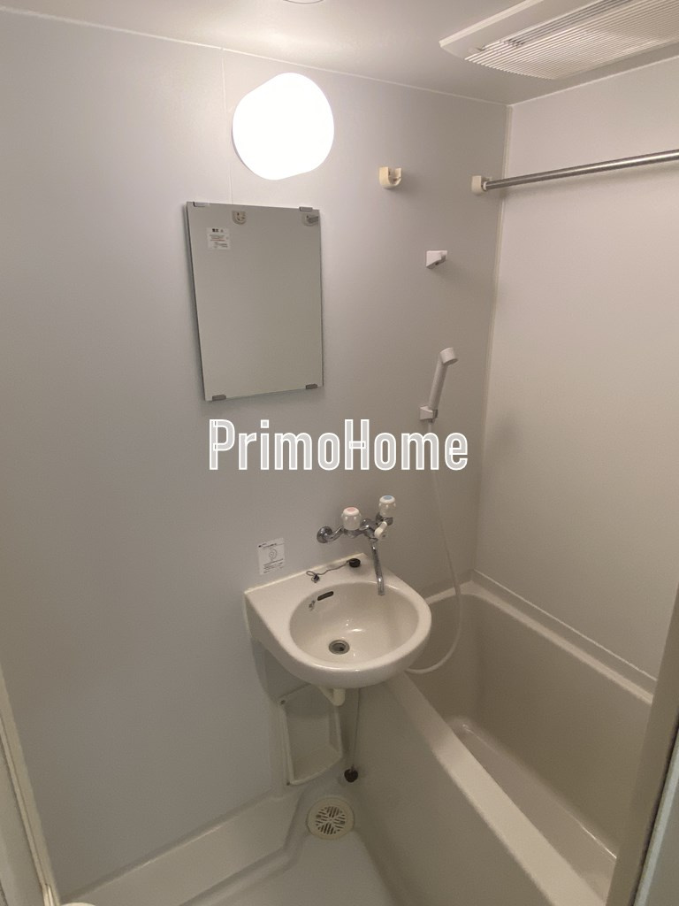 メインステージ神田駅前の浴室