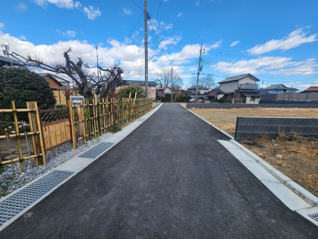 高崎市石原町売地 1号地の前面道路含む現地写真