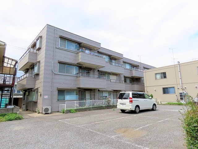 モアクレストの駐車場