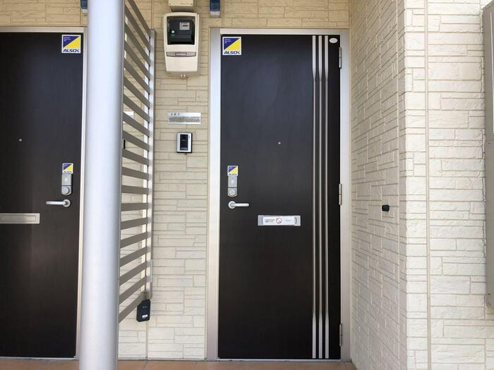 マ・メゾンの玄関