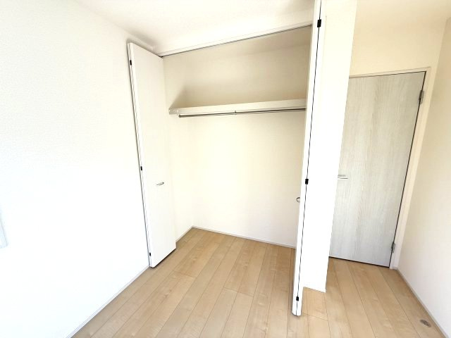 リーブルガーデンＳ第13吉岡町下野田　2号棟の収納|2階洋室➀収納です。
