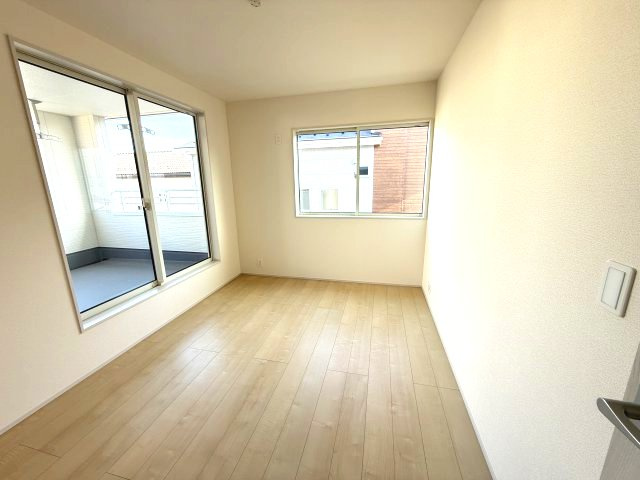 リーブルガーデンＳ第13吉岡町下野田　2号棟の洋室|2階洋室②です