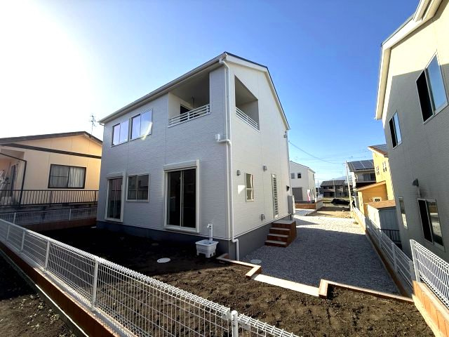 リーブルガーデンＳ第13吉岡町下野田　2号棟の庭|南庭付きです。ガーデニングや家庭菜園も楽しめますよ☆