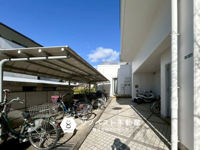 シャルマンコーポ枚岡公園 F棟の駐車場|駐車場空きございます。
随時お問合せください♪