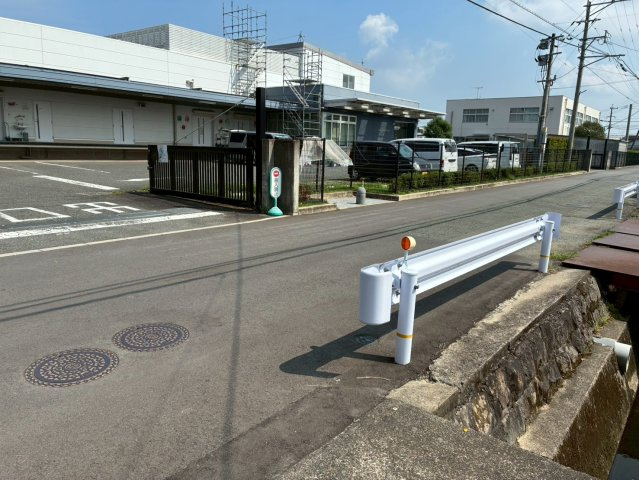 久留米市野中町1345‐１の前面道路含む現地写真