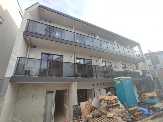 【外観】 | プレール・ドゥーク中野富士見町Ⅱ | 鉄筋コンクリート造のがっちりとした建物。