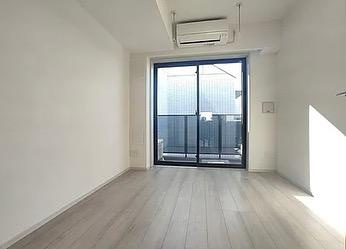 【居間・リビング】 | プレール・ドゥーク中野富士見町Ⅱ | 5.2帖のきれいな洋室。