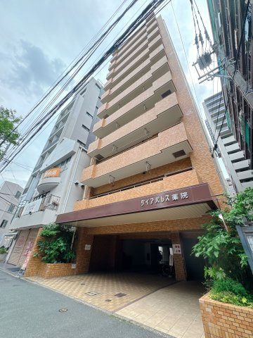 【外観】 | ダイアパレス薬院☆仲介手数料☆無料☆ | 中央区薬院で新生活をスタートしませんか？♪生活利便施設が充実しており、カフェや人気の飲食店、セレクトショップなどが点在する洗練された街並みで、都心の賑わいと暮らしやすさを同時に享受できます。
