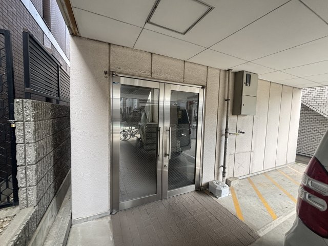 ルミエールＵＯＺＡＫＩのエントランス