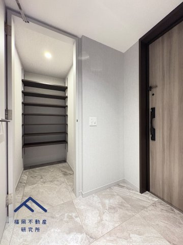 グランドメゾン福岡Ｔｈｅ　Ｃｅｎｔｒａｌ　Ｌｕｘｅの玄関