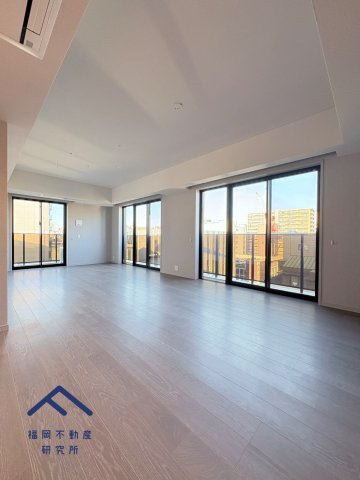 グランドメゾン福岡Ｔｈｅ　Ｃｅｎｔｒａｌ　Ｌｕｘｅの居間・リビング