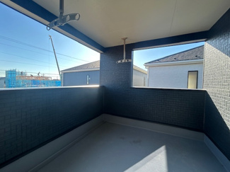 【バルコニー】 | 羽島市上中町長間新築建売全3棟！住宅ローンの月々のご返済5万円台！お車並列3台可能！ | 羽島市上中町長間新築建売全3棟！住宅ローンの月々のご返済5万円台！お車並列3台可能！