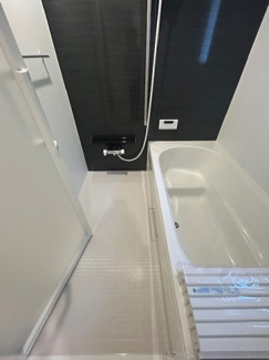 【浴室】 | 羽島市上中町長間新築建売全3棟！住宅ローンの月々のご返済5万円台！お車並列3台可能！ | 羽島市上中町長間新築建売全3棟！住宅ローンの月々のご返済5万円台！お車並列3台可能！