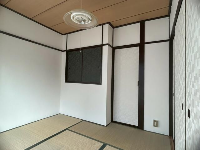 遠藤ビルの寝室