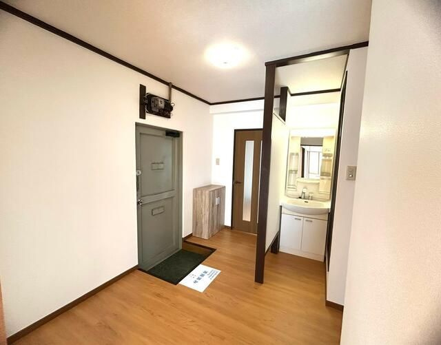 遠藤ビルの玄関