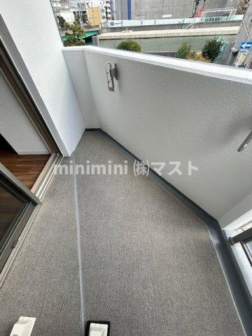 JJ　RESIDENCE　NISHIKUJOのバルコニー