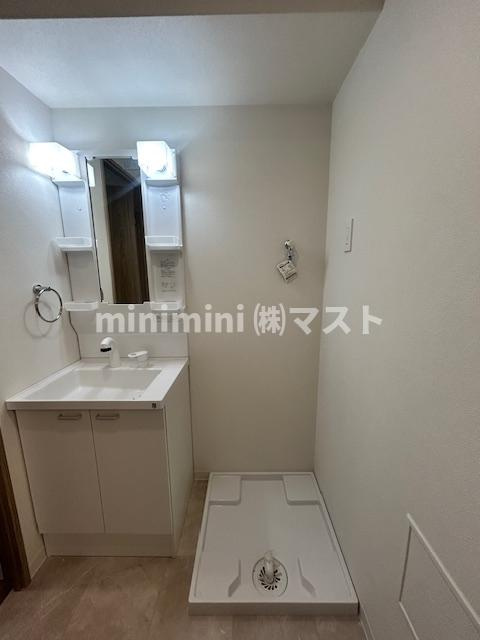 JJ　RESIDENCE　NISHIKUJOの洗面所