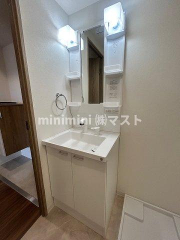 JJ　RESIDENCE　NISHIKUJOの洗面所