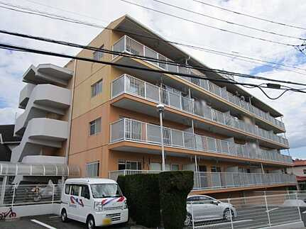 セブン牛田の外観
