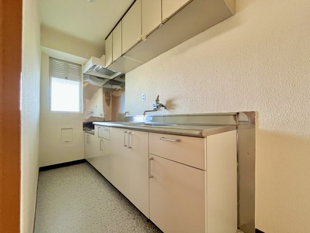 蜆塚コーポ　中央区蜆塚四丁目のキッチン|シンプルで使い勝手の良い、綺麗なキッチンです。