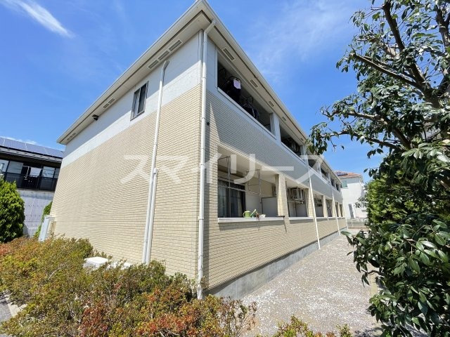 ブランジュ南逆井の外観