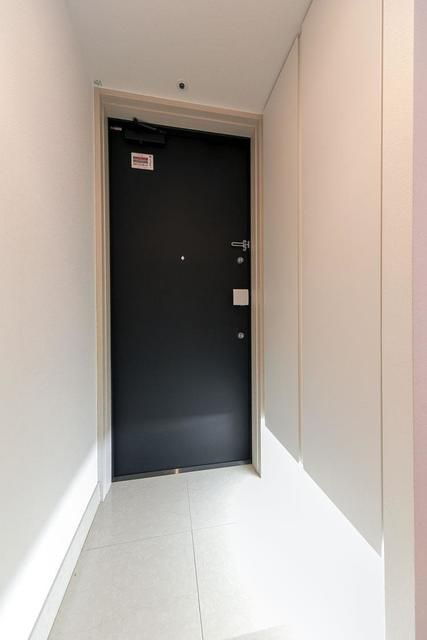 富ヶ谷スプリングスの玄関|■モニタ付インターホン■ディンプルキー■2重鍵■ダウンライト