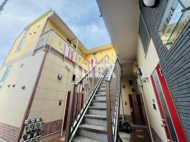 横浜市保土ケ谷区鎌谷町のアパートの外観