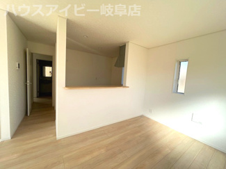 【洋室】 | 羽島市上中町長間新築建売全3棟！住宅ローンの月々のご返済5万円台！お車並列3台可能！ | 羽島市上中町長間新築建売全3棟！住宅ローンの月々のご返済5万円台！お車並列3台可能！