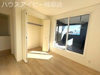 【洋室】 | 羽島市上中町長間新築建売全3棟！住宅ローンの月々のご返済5万円台！お車並列3台可能！ | 羽島市上中町長間新築建売全3棟！住宅ローンの月々のご返済5万円台！お車並列3台可能！