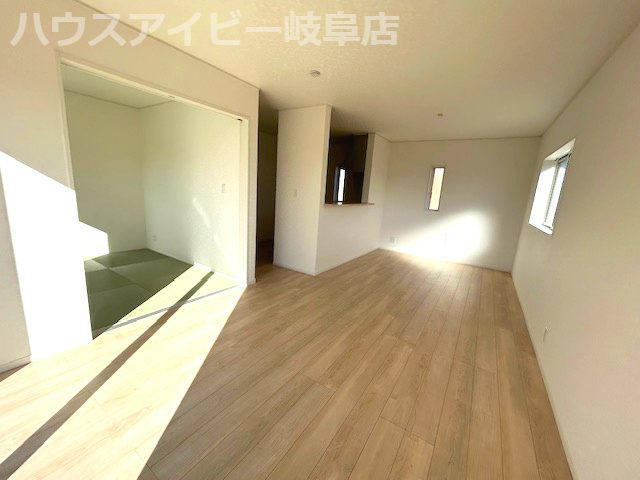 【居間・リビング】の画像