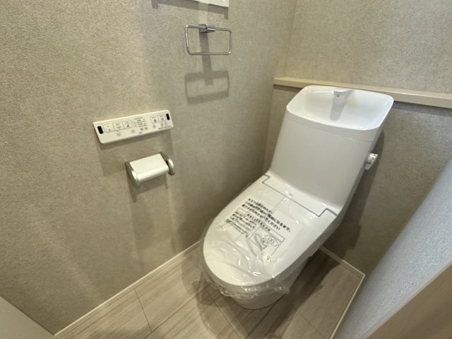 明石市松が丘1丁目新築戸建1号棟のトイレ