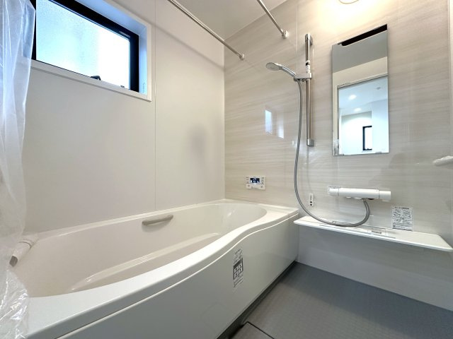明石市松が丘1丁目新築戸建1号棟の浴室
