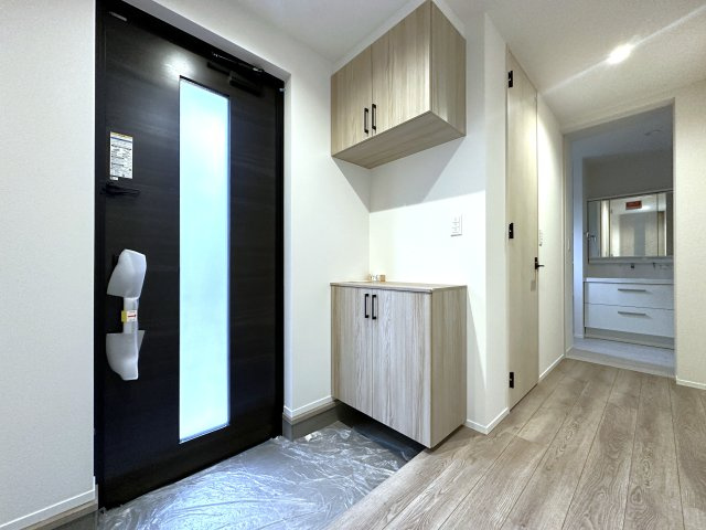 明石市松が丘1丁目新築戸建1号棟の玄関