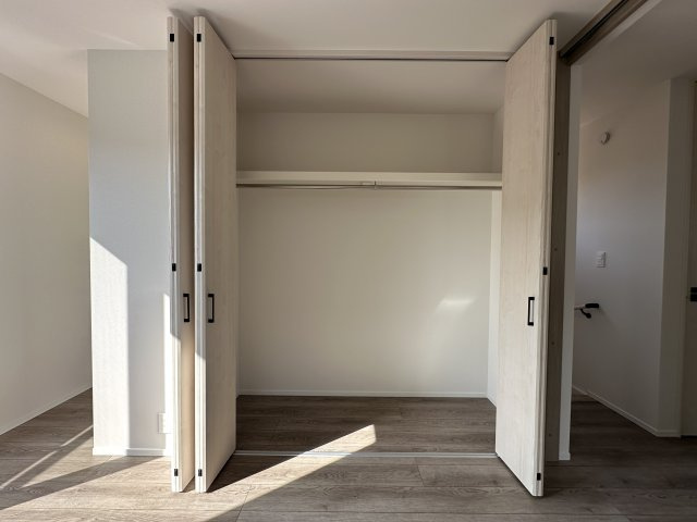 明石市松が丘1丁目新築戸建1号棟の収納