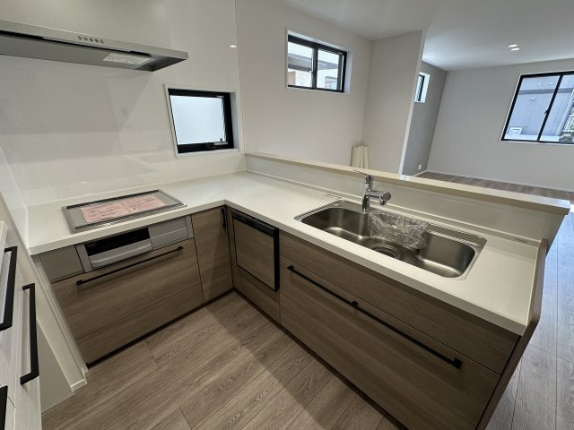 明石市松が丘1丁目新築戸建1号棟のキッチン
