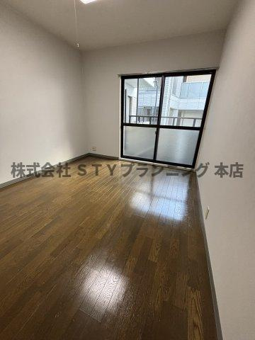 仲介手数料０円！RX豊田の居間・リビング