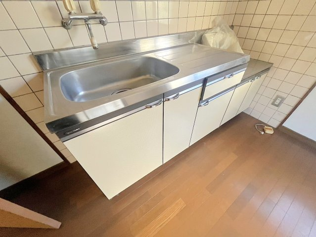 浜角戸建て(メゾネット)のキッチン