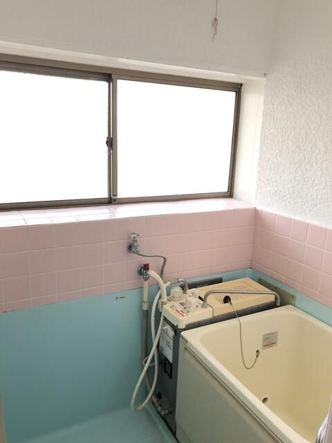 座間コーポの浴室