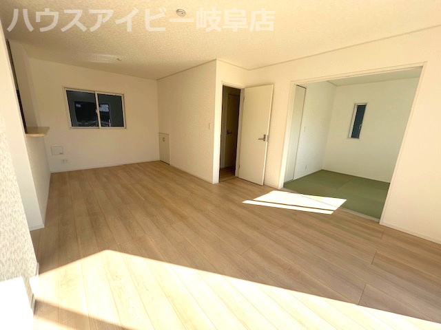 【居間・リビング】の画像