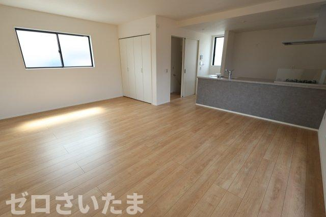 《仲介手数料無料》桜区田島１丁目4-1新築一戸建てケイアイグレースの居間・リビング|LDK19帖
