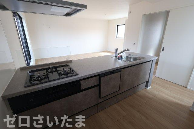 《仲介手数料無料》桜区田島１丁目4-1新築一戸建てケイアイグレースのキッチン