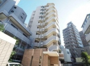 【外観】 | コンフォリア新中野Ⅱ | 鉄筋コンクリート造のがっちりとした建物。