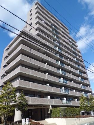 メイツ南千里の外観