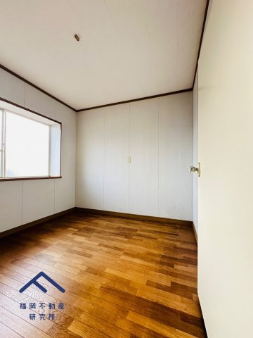 東区西戸崎３丁目　戸建ての洋室