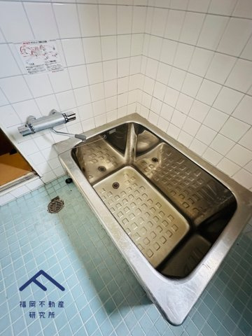 東区西戸崎３丁目　戸建ての浴室