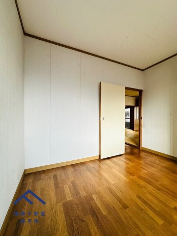 東区西戸崎３丁目　戸建ての洋室