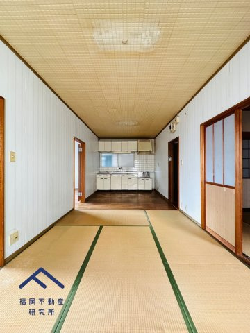 東区西戸崎３丁目　戸建ての居間・リビング