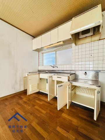 東区西戸崎３丁目　戸建てのキッチン