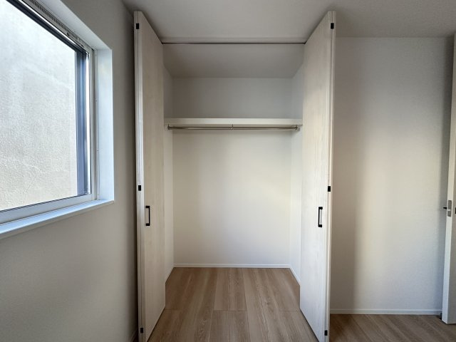 明石市松が丘1丁目新築戸建2号棟の収納