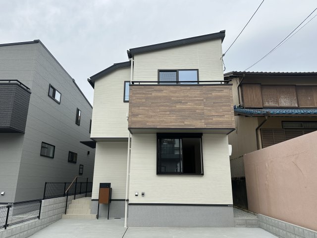 明石市松が丘1丁目新築戸建2号棟の前面道路含む現地写真